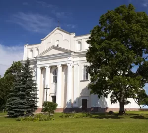 Imagem preta de espaço reservado, relacionada a uma igreja católica em Belarus.